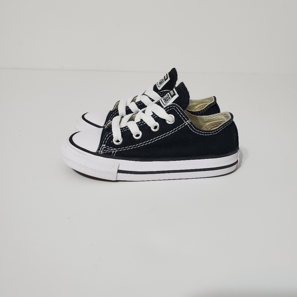 black converse infant size 7